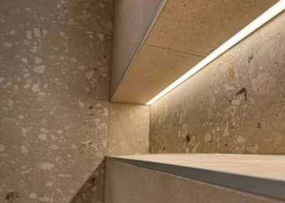 Ablagefläche Mamor mit Belichtung